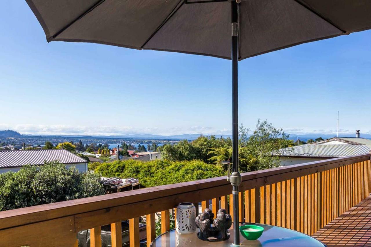 B, D & D Bed And Breakfast Taupo Exteriér fotografie